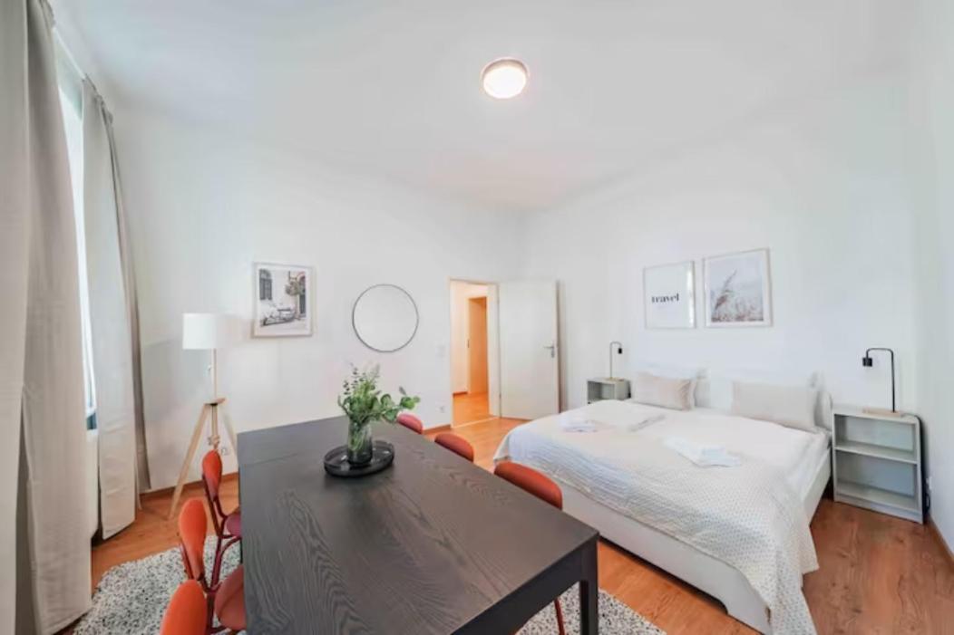 Apartments Next To Schoenbrunn - Free Parking !!! Viena Exterior foto