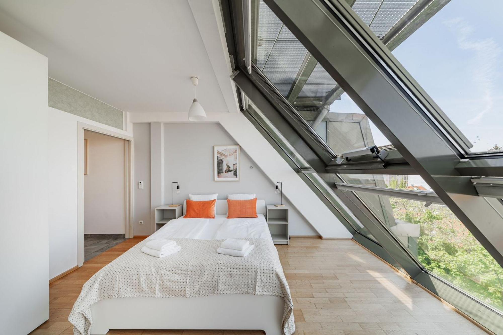 Apartments Next To Schoenbrunn - Free Parking !!! Viena Exterior foto